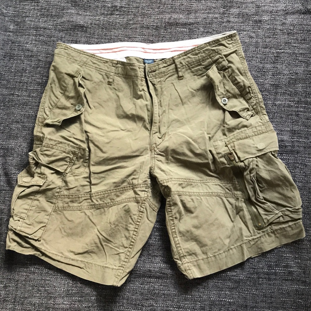 🔥 HOT BUY 🔥 Ralph Lauren Men’s cargo shorts 34